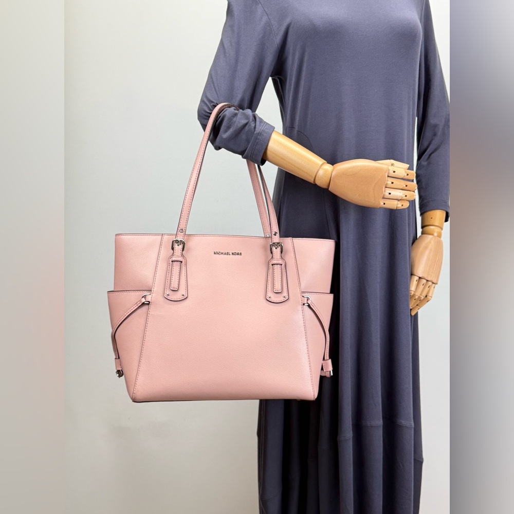 MICHAEL KORS Blush Pink Voyager tote Bag - Picture 3 of 14